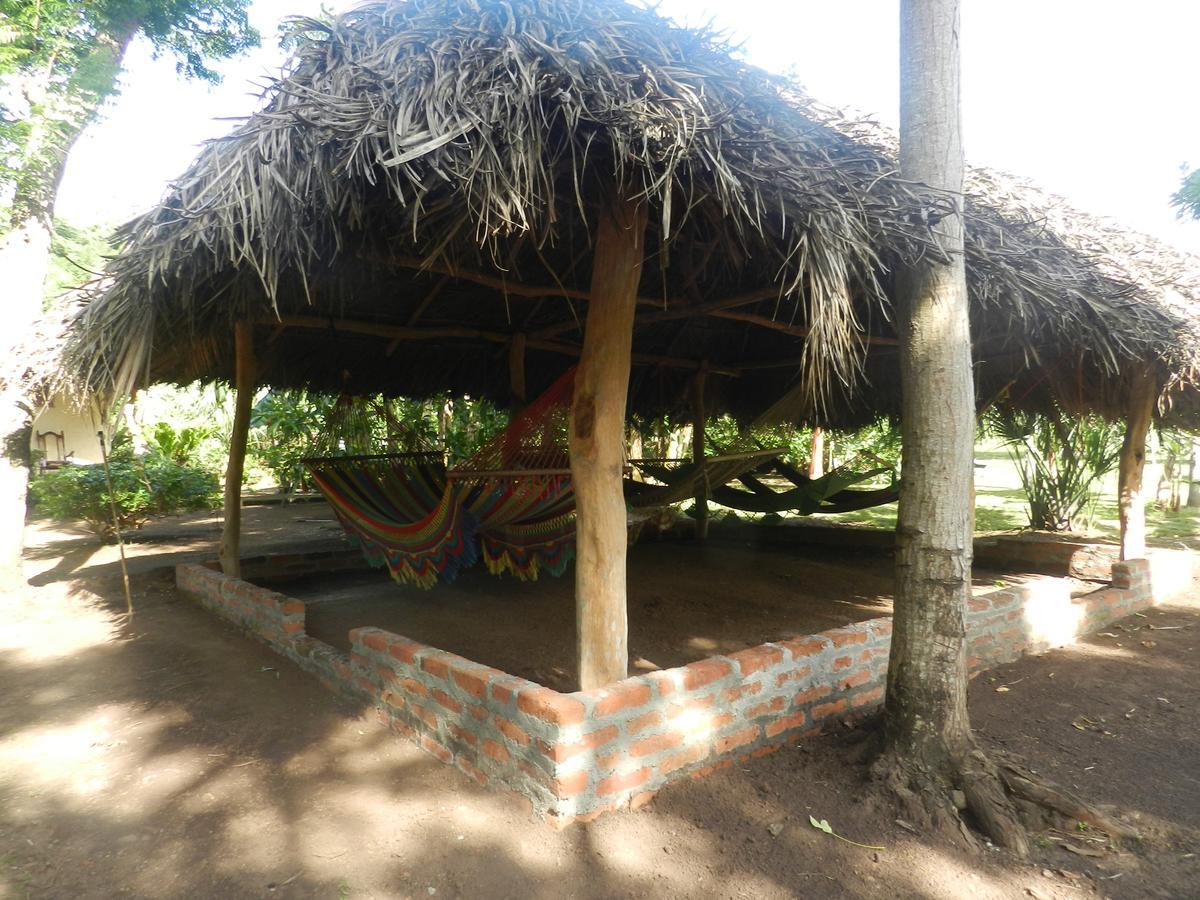 Hostal Y Restaurante Rancho Merida Exterior photo